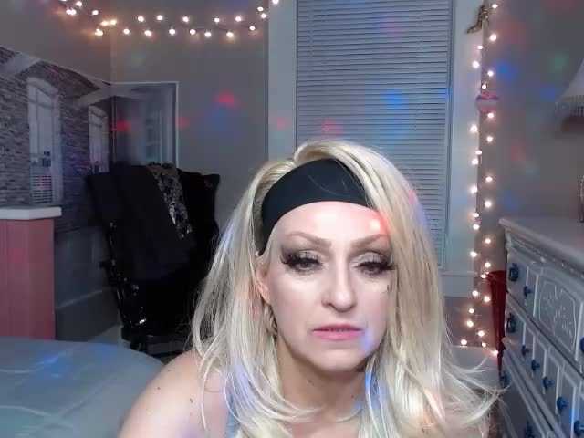 Емитовање снимка екрана BiancaStClair