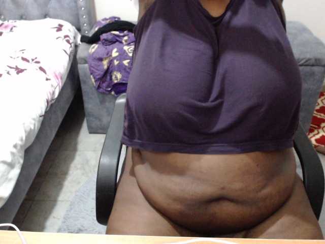 Емитовање снимка екрана BIGBOOBSCOPLE