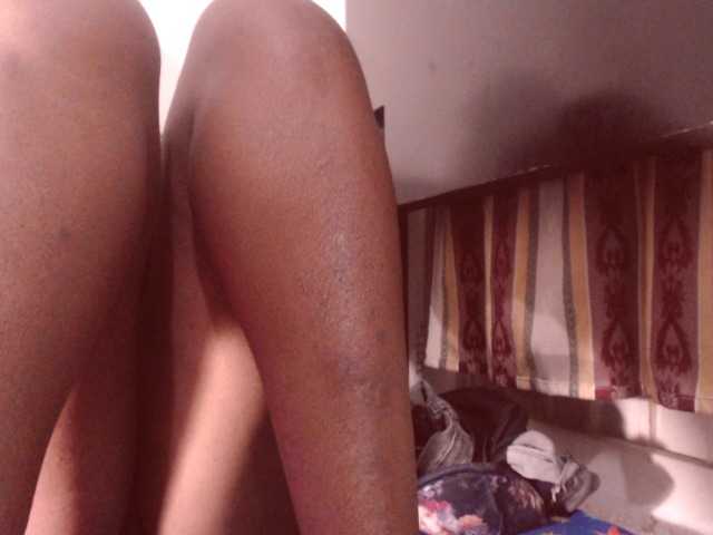 Емитовање снимка екрана BigBustyBlack