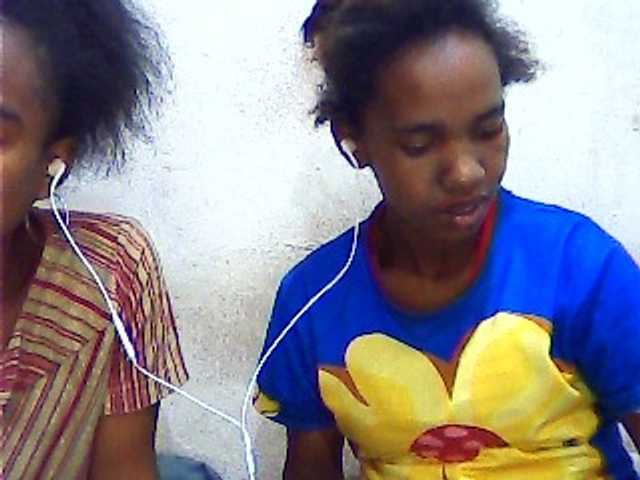 Емитовање снимка екрана Black-Doubles