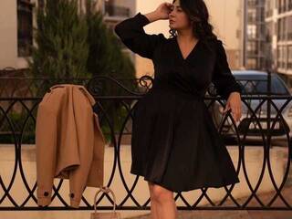 Еротски видео цхат Black00pearl