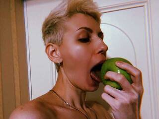 Еротски видео цхат BlondAndrogin