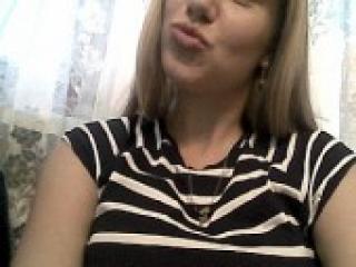 Еротски видео цхат blondddina7
