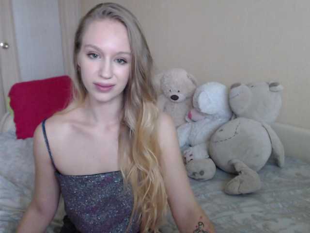 Фотографије BlondeAlice Hello! Im Alice, glad to see u here! Tip me for buzz my pussy! Take me in my pvt show first! Muah!