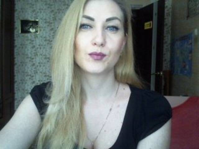 Емитовање снимка екрана blondyle