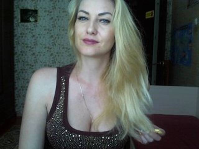 Емитовање снимка екрана blondyle