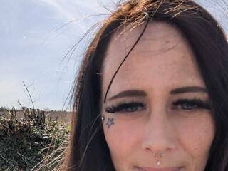 Еротски видео цхат Brandi-Black