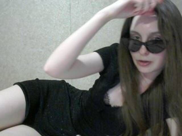 Емитовање снимка екрана Brillbabes