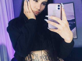 Еротски видео цхат BritniSquirts