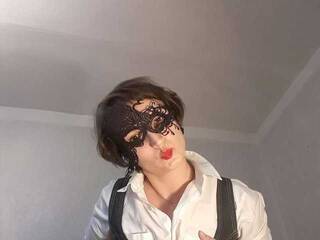 Еротски видео цхат BrokenAnnew