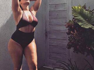 Еротски видео цхат BrunettA09