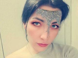 Еротски видео цхат BrunetteLaly