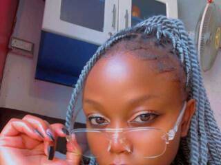 Еротски видео цхат Bubbly-petite