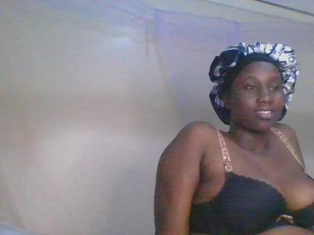 Емитовање снимка екрана Busty-Barbie