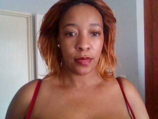 Еротски видео цхат BustyAfribabe