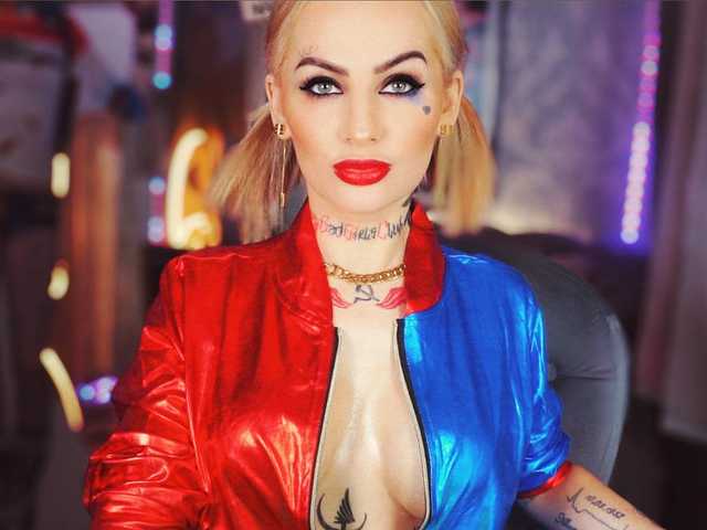 Фотографија профила CallMeBadGirl