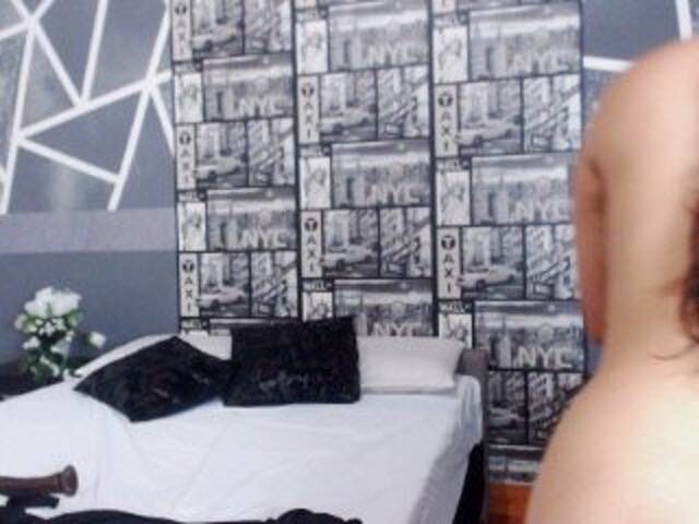 Емитовање снимка екрана CAMILA418