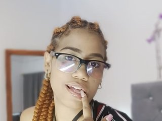 Еротски видео цхат CamilaLee