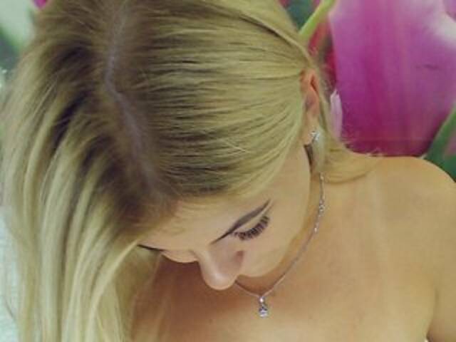 Емитовање снимка екрана CamomillaG