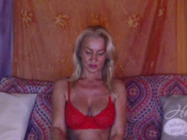 Фотографије candy12cane Strip Show in PVT! blonde #classy #sensual #show #private #oil #naked #bigboobs #c2c #talkative #tan