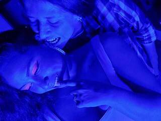 Еротски видео цхат CandyAndRoose