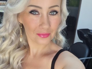 Еротски видео цхат CandyHellenx