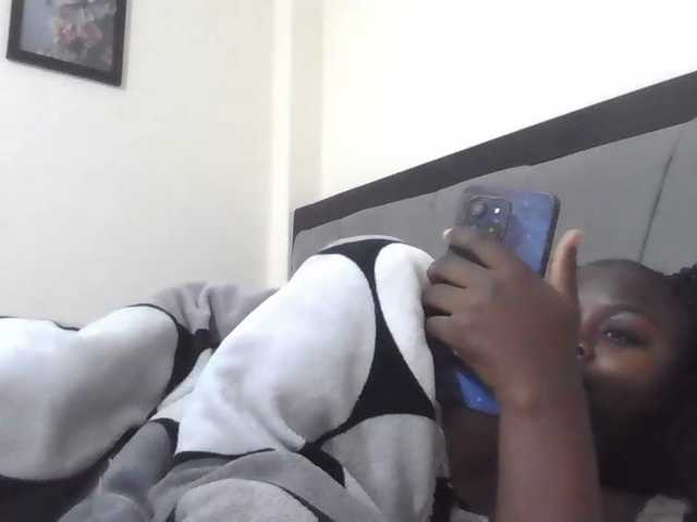 Емитовање снимка екрана candynoir