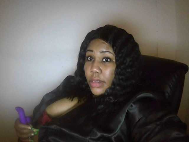 Емитовање снимка екрана CaramelBbw