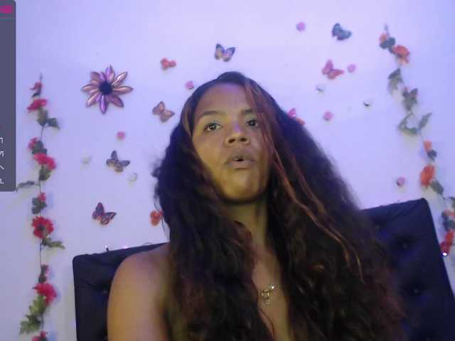 Фотографије CarlaBravo Hey guys! I am Carla and I hope you get horny in my shows! #Lovense #Ebony #Butt #Chatting #Games #c2c #Pussy