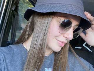 Еротски видео цхат CarlieActive