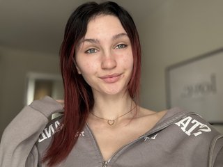 Еротски видео цхат CarmelinaDesire