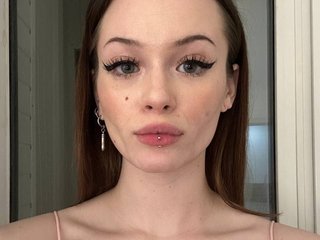 Еротски видео цхат CarolynLindsey