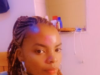 Еротски видео цхат Cece-16