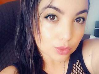 Еротски видео цхат Celeste-Leon