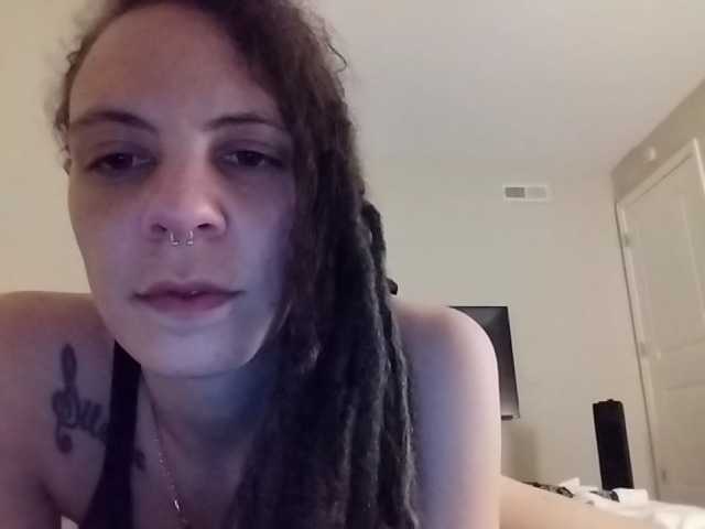 Емитовање снимка екрана CharlieJade