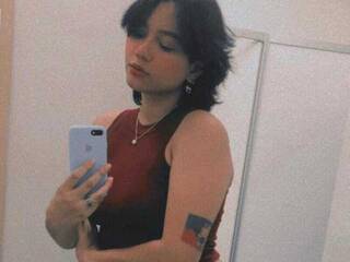 Еротски видео цхат CharliePrin