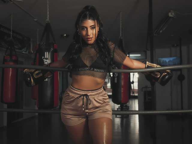 Слика профила Charlotte-Cox