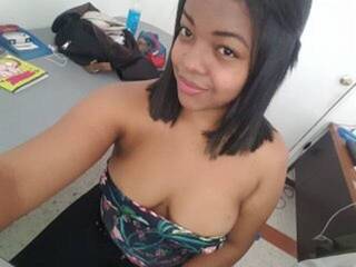 Еротски видео цхат ChaynaJohns