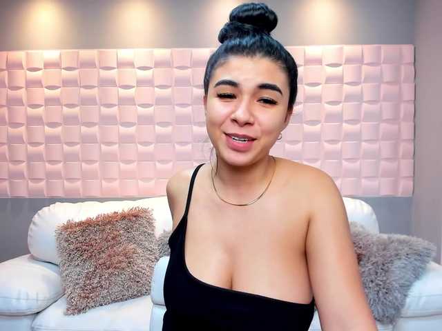 Фотографије ChelseaMills With the weekend Chelsea has arrived ready to serve you, she is yours!/spit tits 89/Ride dildo 144