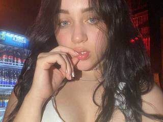 Еротски видео цхат Chloe-Adams19