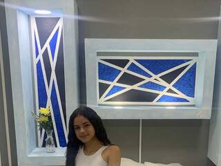 Еротски видео цхат chloe-fire