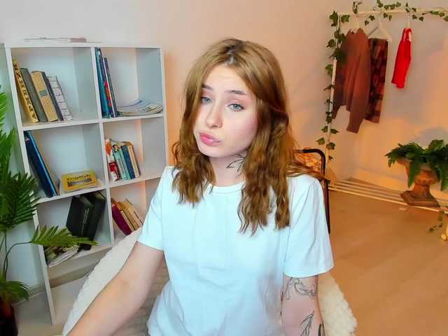 Емитовање снимка екрана ChloeLee