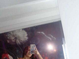 Еротски видео цхат CHLOELODGE