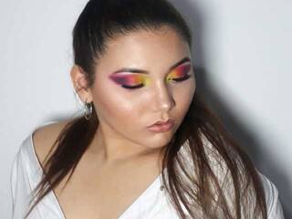 Еротски видео цхат ChloeWatson