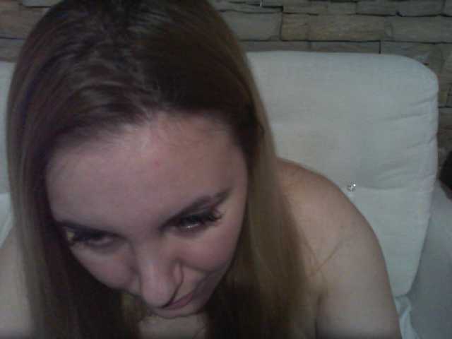 Емитовање снимка екрана ChristinaHotX