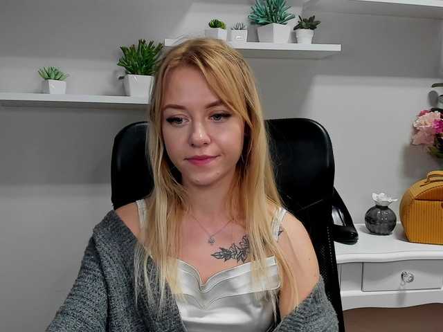 Емитовање снимка екрана CindyGlam