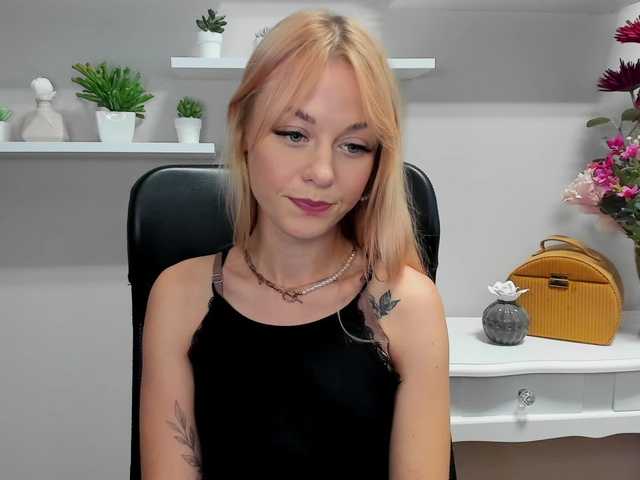 Емитовање снимка екрана CindyGlam