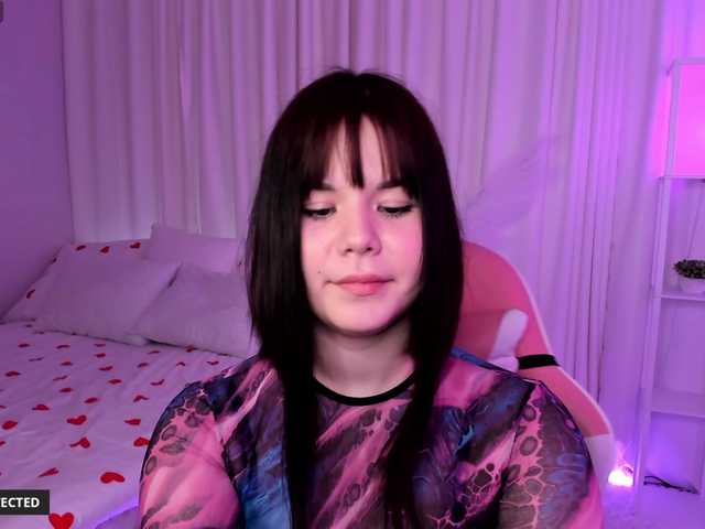 Емитовање снимка екрана ClaireFaers