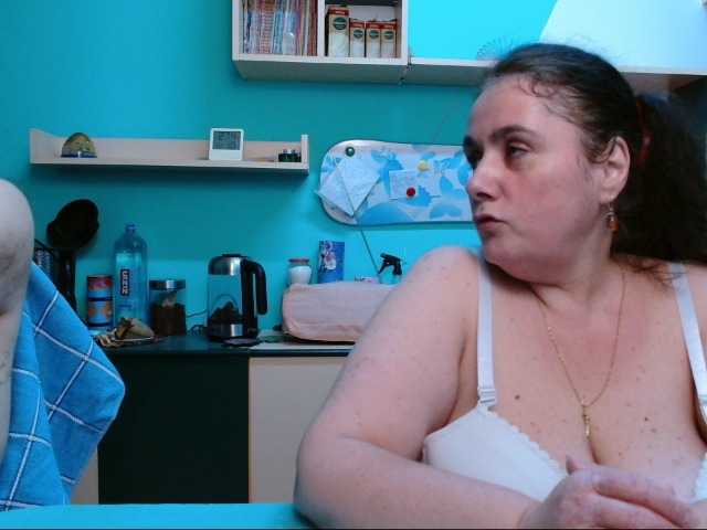 Емитовање снимка екрана ClaudetteBBW