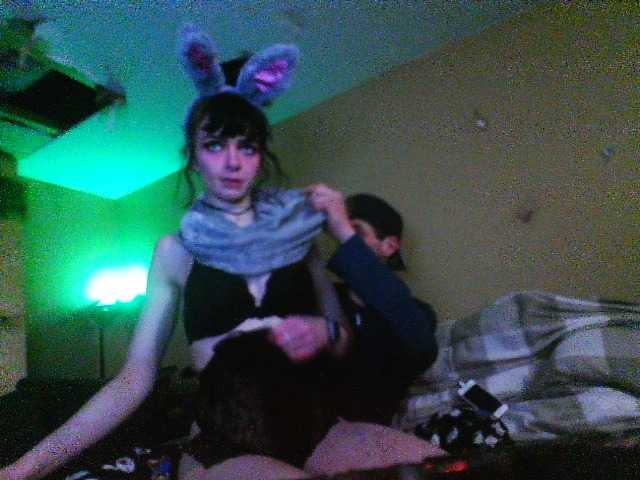 Емитовање снимка екрана cloverbbombaee